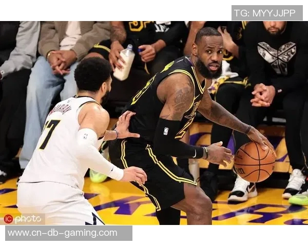 NBA掘金与湖人精彩对决回放央视全程回顾与分析